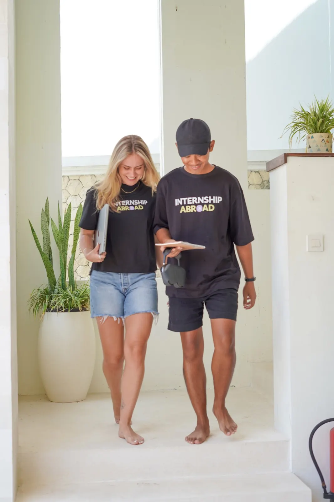 Internship Abroad team on location